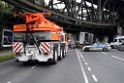 LKW blieb unter Bruecke haengen Koeln Ehrenfeld Innere Kanalstr Hornstr P002